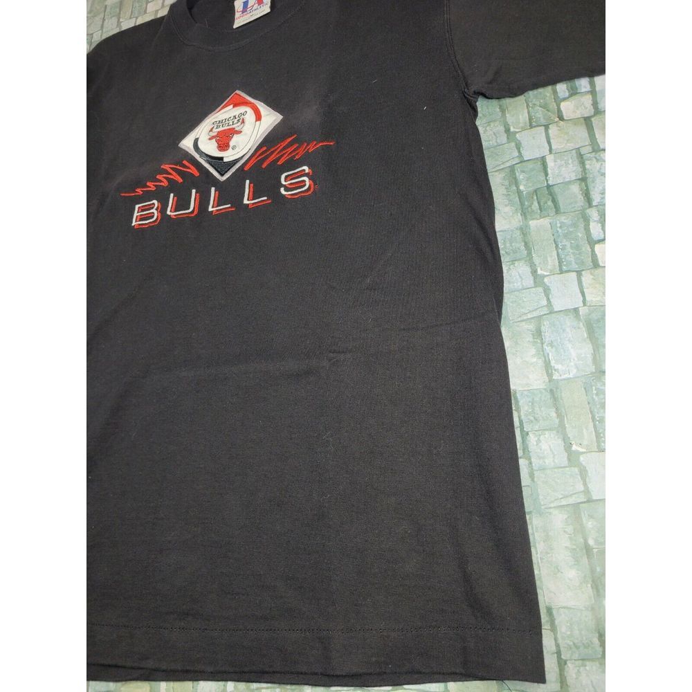 Vtg Chicago Bulls Logo Athletic  T-shirt Single Stitch sz M US‎ made 90s Jordan - Picture 5 of 12